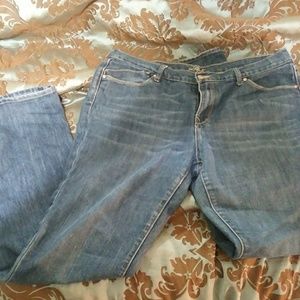 Old Navy Ladies sz 16L the Flirt style jeans bootc